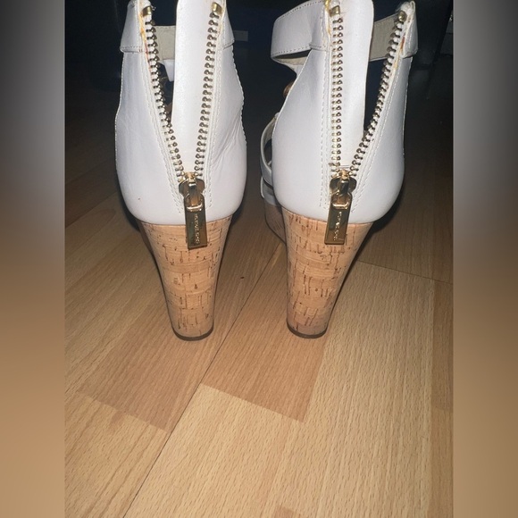 MK Wedge Sandals - Picture 4 of 8